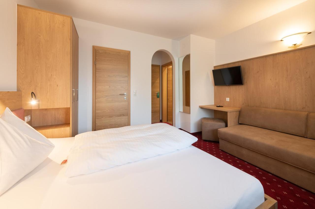 Hotel Gasthof Kroell - Inkl Nationalpark-Karte, 1 X Grossglockner Hochalpenstrasse Kostenlos, 1X Gerlos Alpenstrasse Kostenlos, Krimmler Wasserfaelle Kostenlos, Verschiedene Bergbahnen Kostenlos, Badesee Kostenlos, Bus & Zug Kostenlos, Genusskueche, Нидернзилль Экстерьер фото