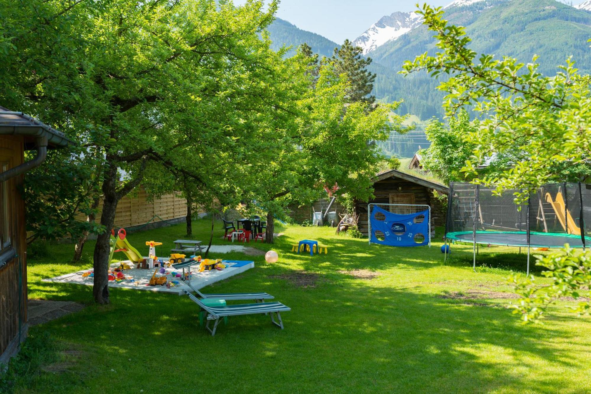 Hotel Gasthof Kroell - Inkl Nationalpark-Karte, 1 X Grossglockner Hochalpenstrasse Kostenlos, 1X Gerlos Alpenstrasse Kostenlos, Krimmler Wasserfaelle Kostenlos, Verschiedene Bergbahnen Kostenlos, Badesee Kostenlos, Bus & Zug Kostenlos, Genusskueche, Нидернзилль Экстерьер фото